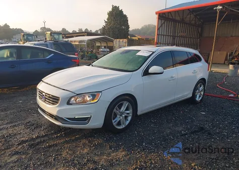 2015 Volvo V60 T5 Premier из США, поврежденный, VIN YV140MEK1F1261749